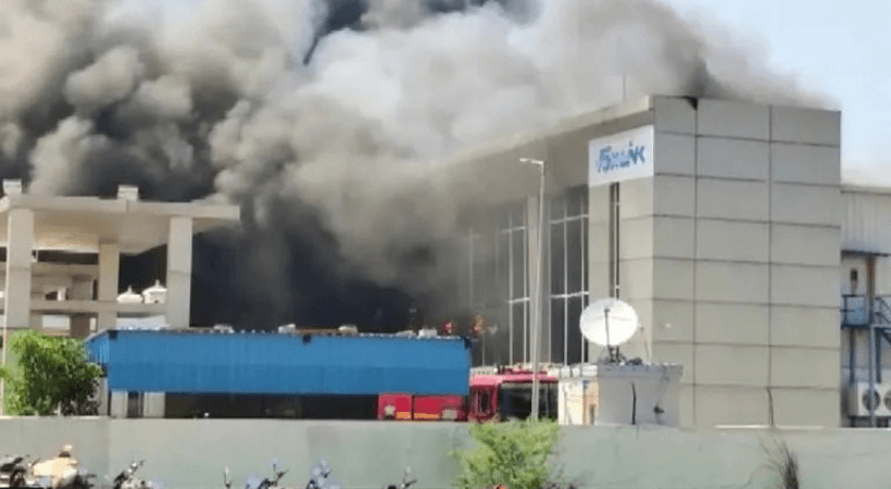 Apple's Andhra unit destroyed by fire, with losses estimated at INR 100 crore
