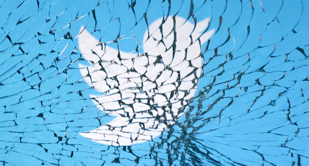 Twitter faces another challenge as its source code leaks online