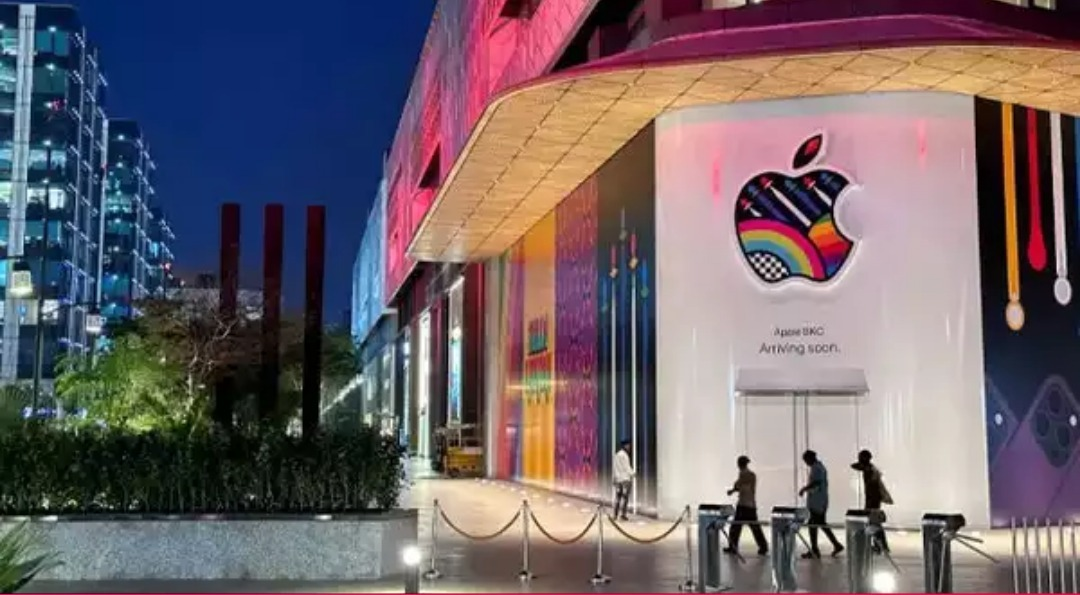 Apple opens first official store in India, signals first-tier market status