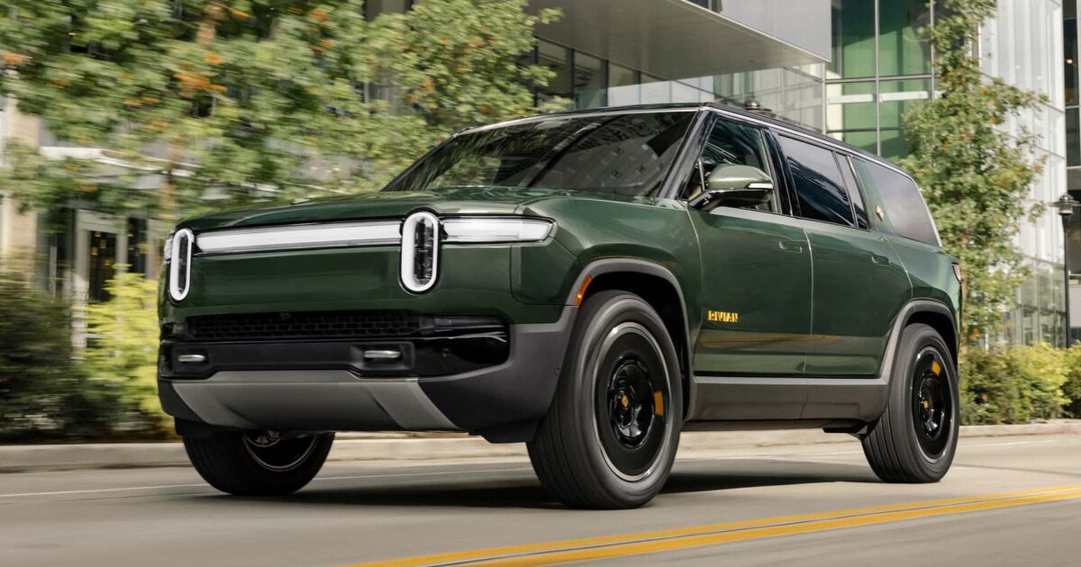 2025-rivian-r1s-green.jpg