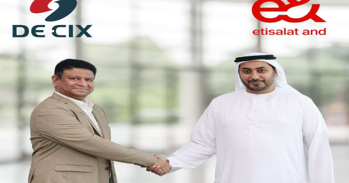e-and-de-cix-partner-to-build.jpg