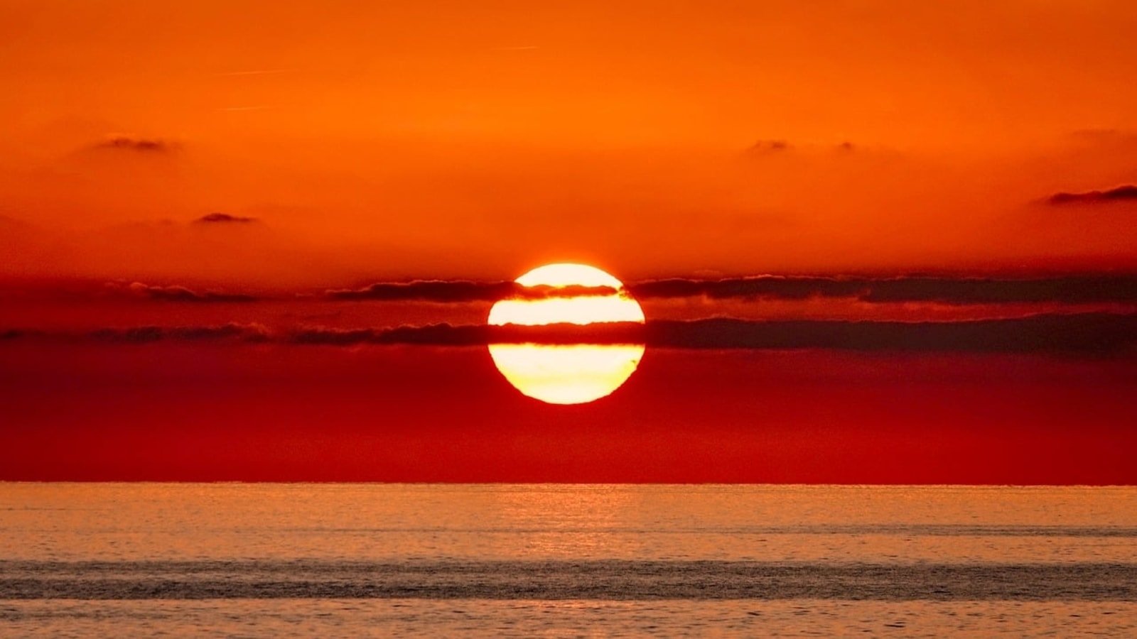 sunset_stock_photo_1739446522101_1739446522267.jpg