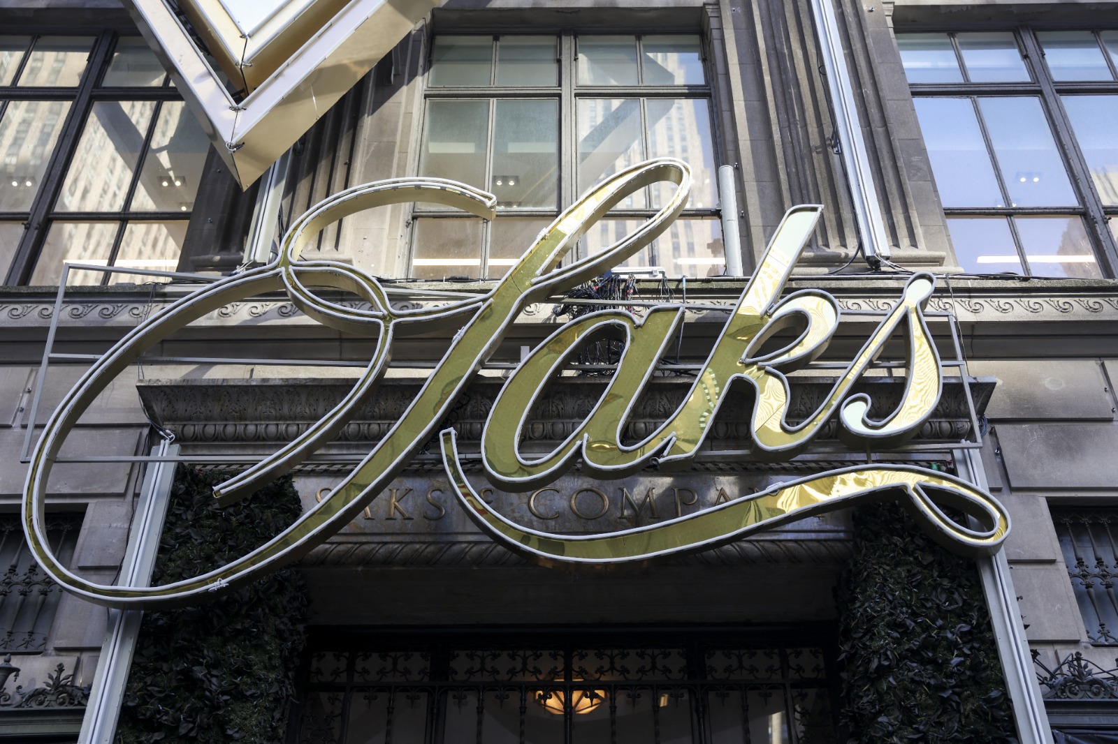 Saks to end e-commerce partnership with Amazon, source says