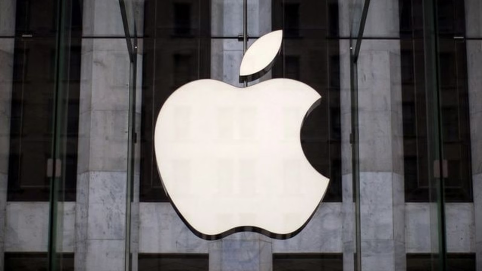 Apple Explores Chinese Memory Chips for iPhones